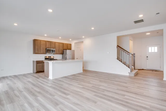 $2,800 | 15139 South Hepworth Court, Plainfield, IL 60544