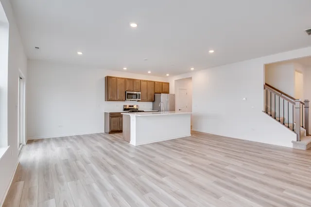 $2,800 | 15139 South Hepworth Court, Plainfield, IL 60544