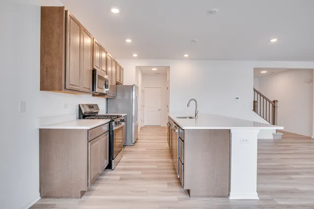 $2,800 | 15139 South Hepworth Court, Plainfield, IL 60544