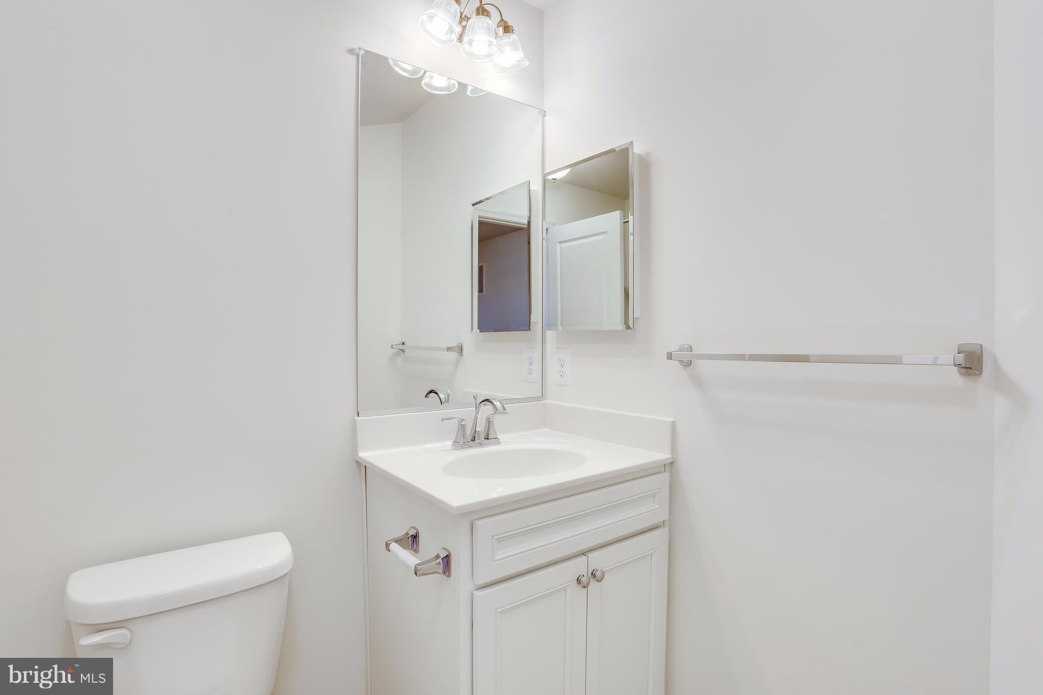 9958 Ravenhurst Road Middle River, MD 21220 - Photo 16 of 28 3rd floor hall bath
