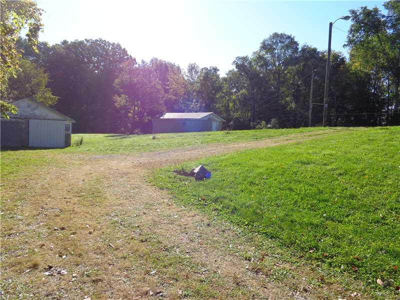 1735 Bade Road Indianapolis, IN 46239 - Photo 3 of 4 Gallery Image 3