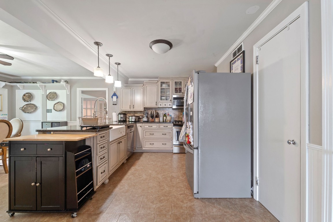 104 Raiford Road Vestal, NY 13850 - Photo 8 of 26 Gallery Image 8
