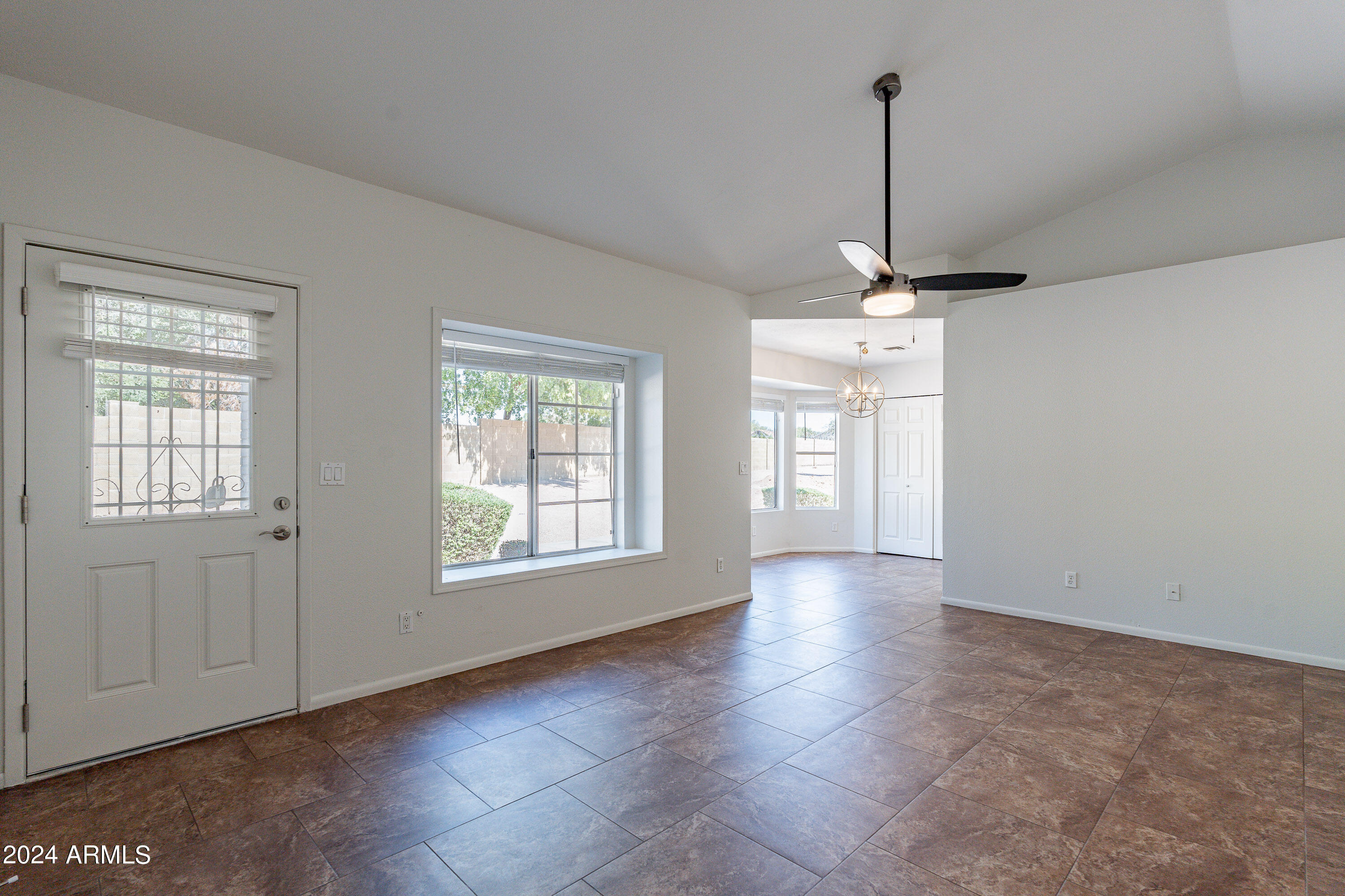 1055 North Recker Road, Unit 1262 Mesa, AZ 85205 - Photo 5 of 34 Gallery Image 5