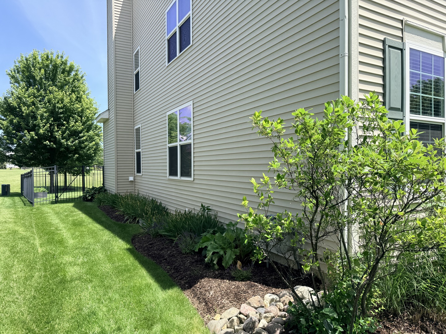 327 Shelbourne Road Volo, IL 60073 - Photo 37 of 43