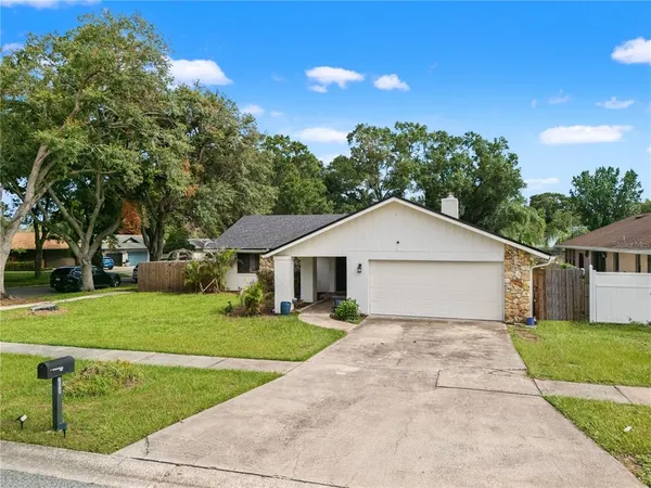 $385,000 | 1829 Crownwood Drive, Orlando, FL 32810