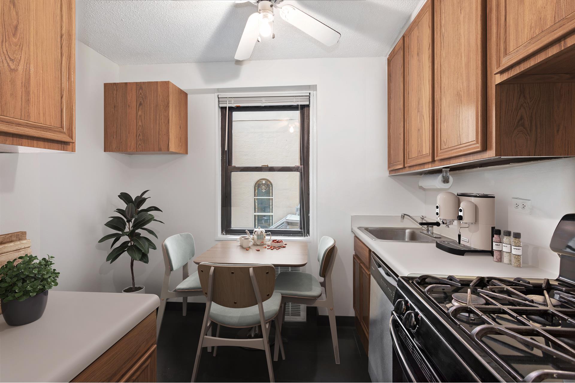 111 East 85th Street, Unit 4D Manhattan, NY 10028 - Photo 3 of 17