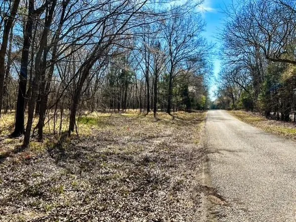 $800,000 | 3500 County Road 3500, Emory, TX 75440