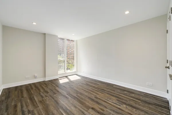 $4,100 | 227 East Walton Place, Unit 2E, Chicago, IL 60611