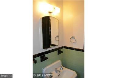 9621 Lorain Avenue Silver Spring, MD 20901 - Photo 15 of 27 Bath