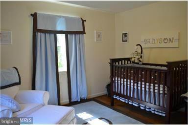 9621 Lorain Avenue Silver Spring, MD 20901 - Photo 17 of 27 Bedroom