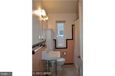 9621 Lorain Avenue Silver Spring, MD 20901 - Photo 20 of 27 Bath