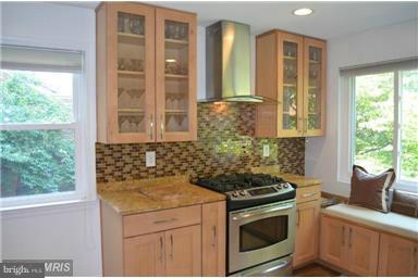 9621 Lorain Avenue Silver Spring, MD 20901 - Photo 9 of 27 Kitchen