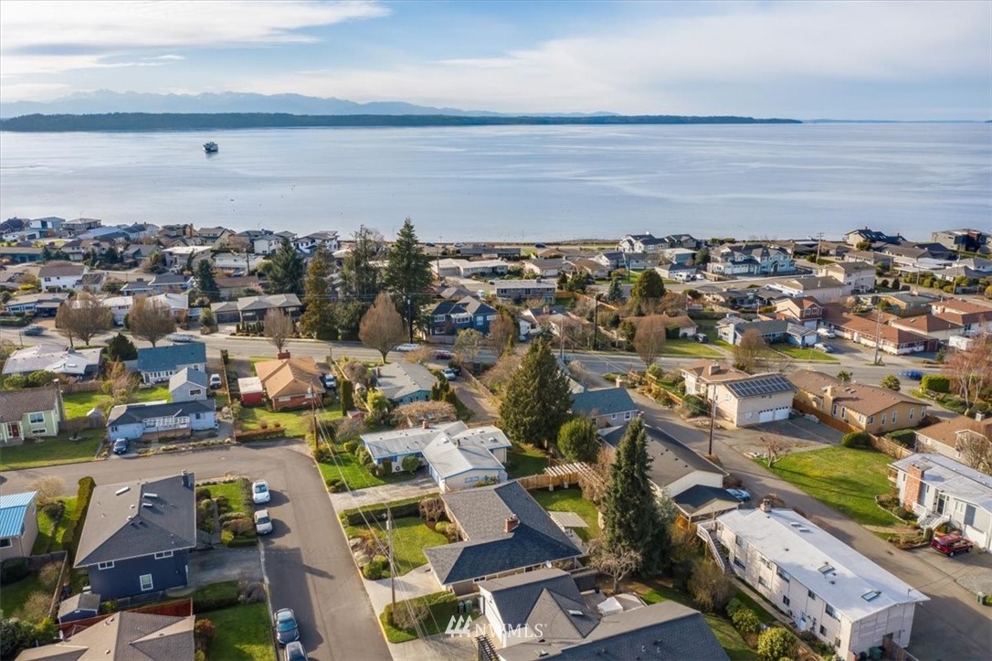 613 Aloha Way Edmonds, WA 98020 - Photo 24 of 26 Gallery Image 24