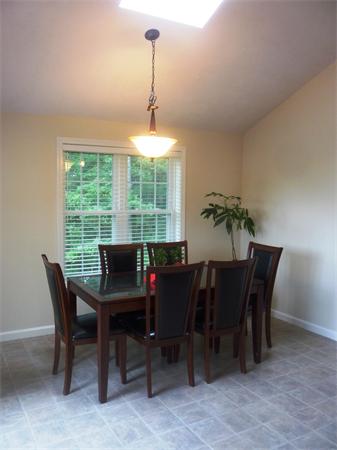 28 Lilac Lane Worcester, MA 01607 - Photo 5 of 28 Gallery Image 5