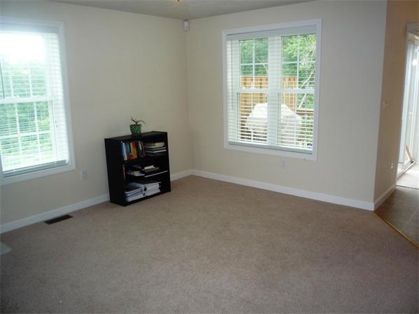 28 Lilac Lane Worcester, MA 01607 - Photo 9 of 28 Gallery Image 9