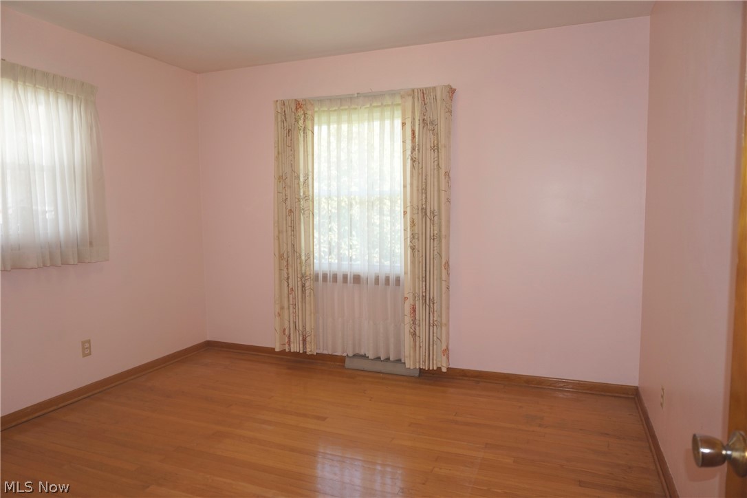 1599 Breiding Road Akron, OH 44310 - Photo 16 of 35 Bedroom #1 with hardwood floors