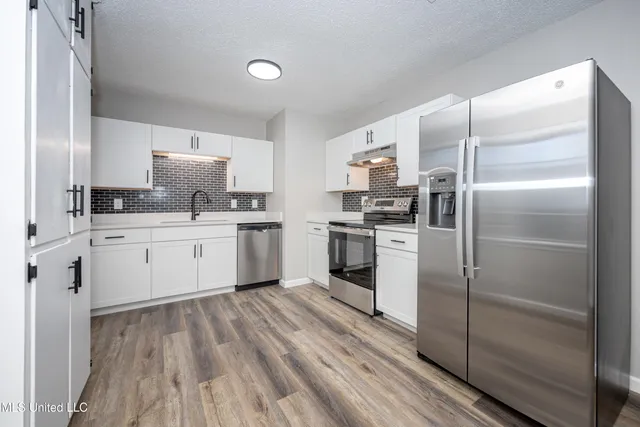 $2,000 | 210 Lamey Court, Ocean Springs, MS 39564