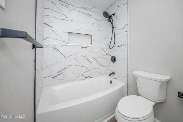 $2,000 | 210 Lamey Court, Ocean Springs, MS 39564