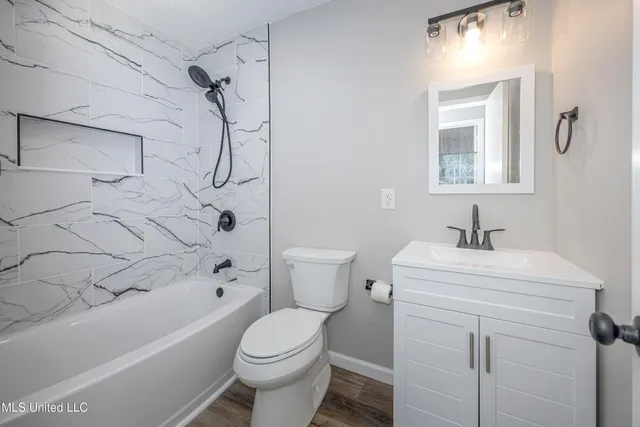 $2,000 | 210 Lamey Court, Ocean Springs, MS 39564