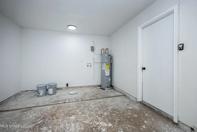 $2,000 | 210 Lamey Court, Ocean Springs, MS 39564