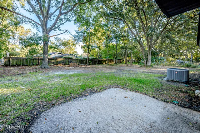 $2,000 | 210 Lamey Court, Ocean Springs, MS 39564