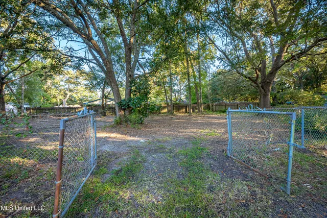 $2,000 | 210 Lamey Court, Ocean Springs, MS 39564