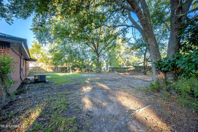 $2,000 | 210 Lamey Court, Ocean Springs, MS 39564