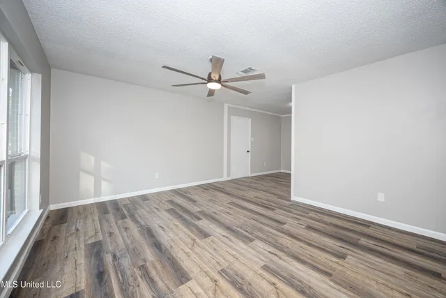 $2,000 | 210 Lamey Court, Ocean Springs, MS 39564