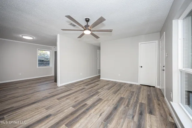 $2,000 | 210 Lamey Court, Ocean Springs, MS 39564