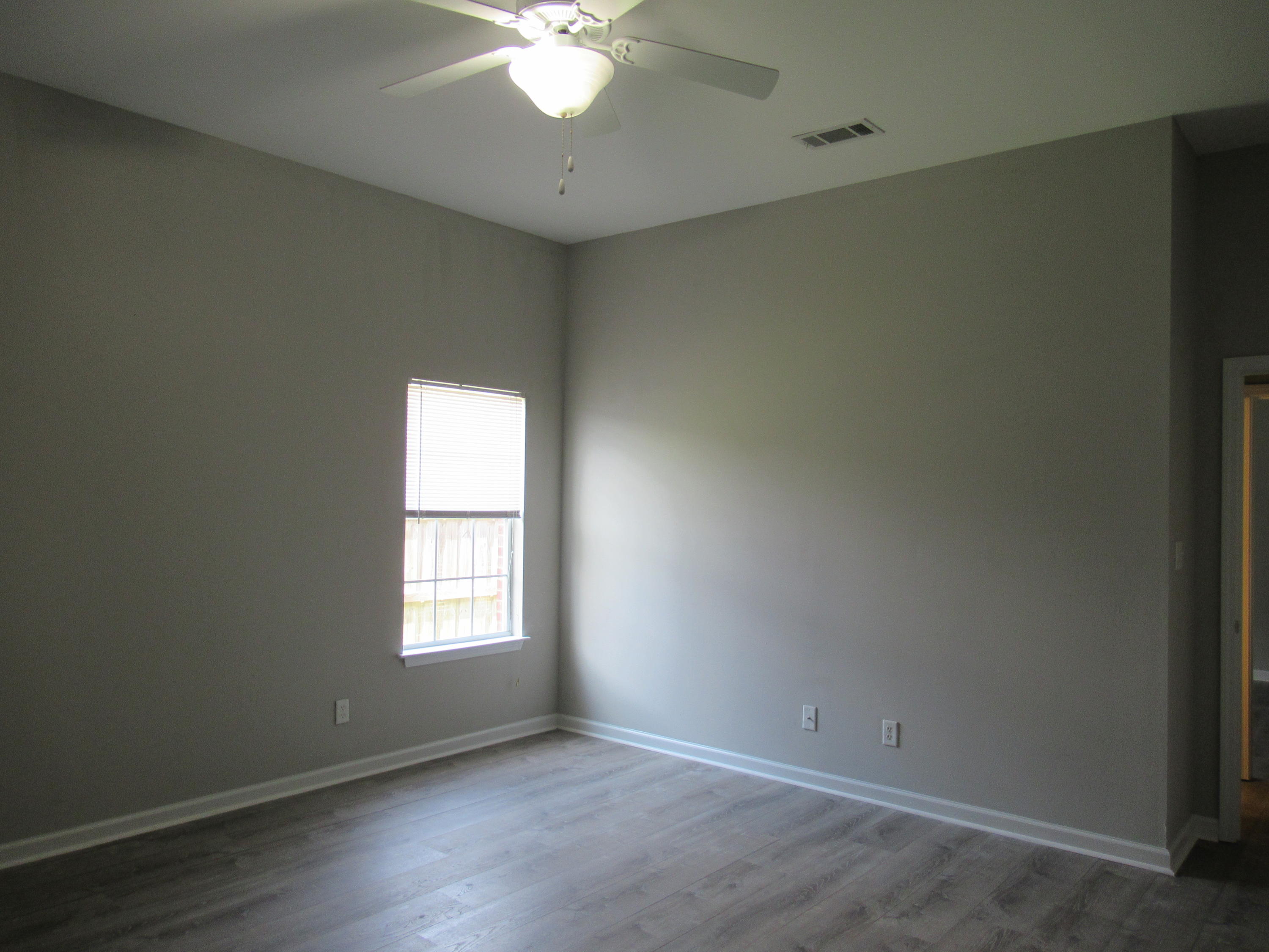 319 Tropical Way Freeport, FL 32439 - Photo 12 of 14 Gallery Image 12