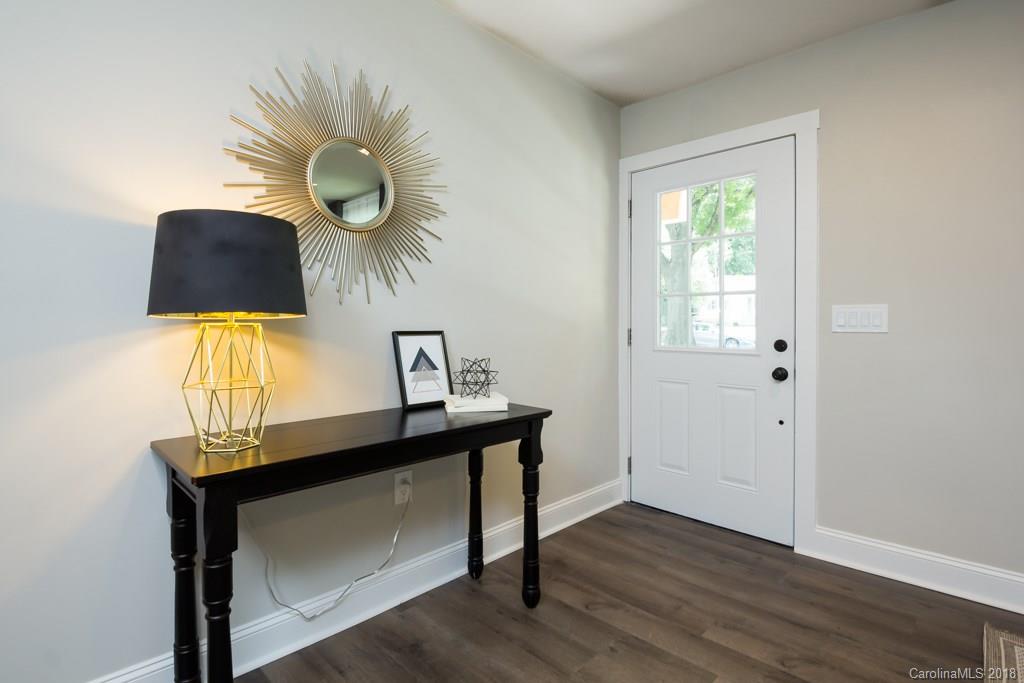 4626 Connecting Road Charlotte, NC 28209 - Photo 3 of 34