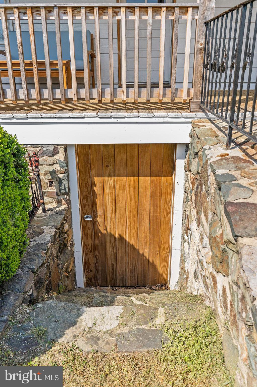 16358 Hamilton Station Road Waterford, VA 20197 - Photo 42 of 42 cellar door