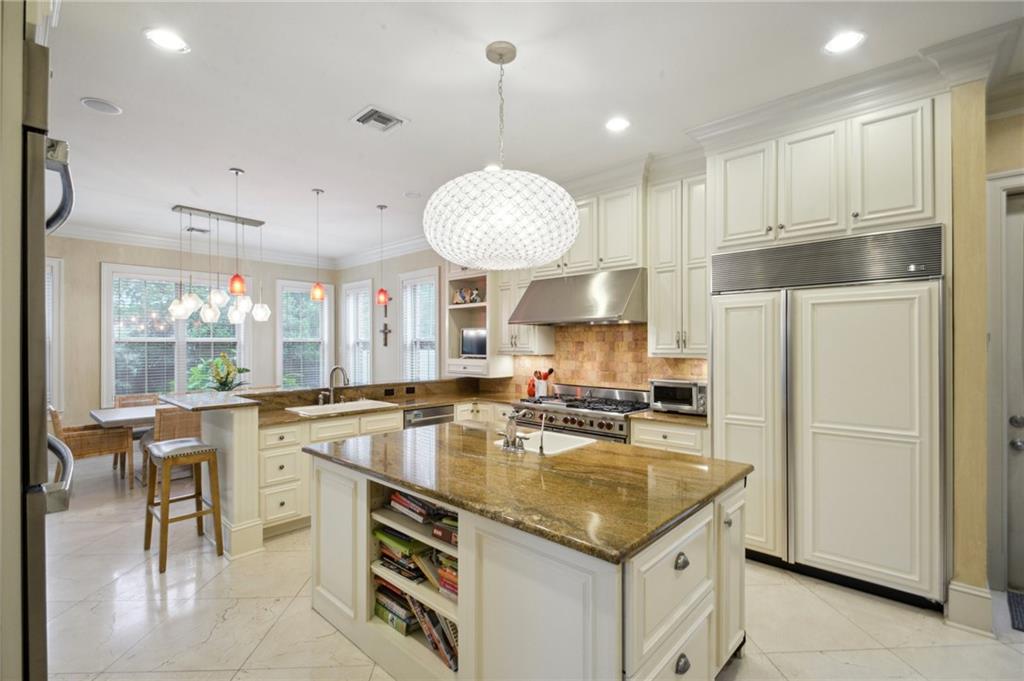 41 Savannah Ridge Lane Metairie, LA 70001 - Photo 9 of 45