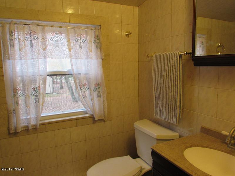 100 Rodeo Drive Hawley, PA 18428 - Photo 15 of 42