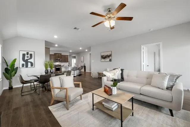 $1,850 | 410 Gunsmoke Trail, Princeton, TX 75407