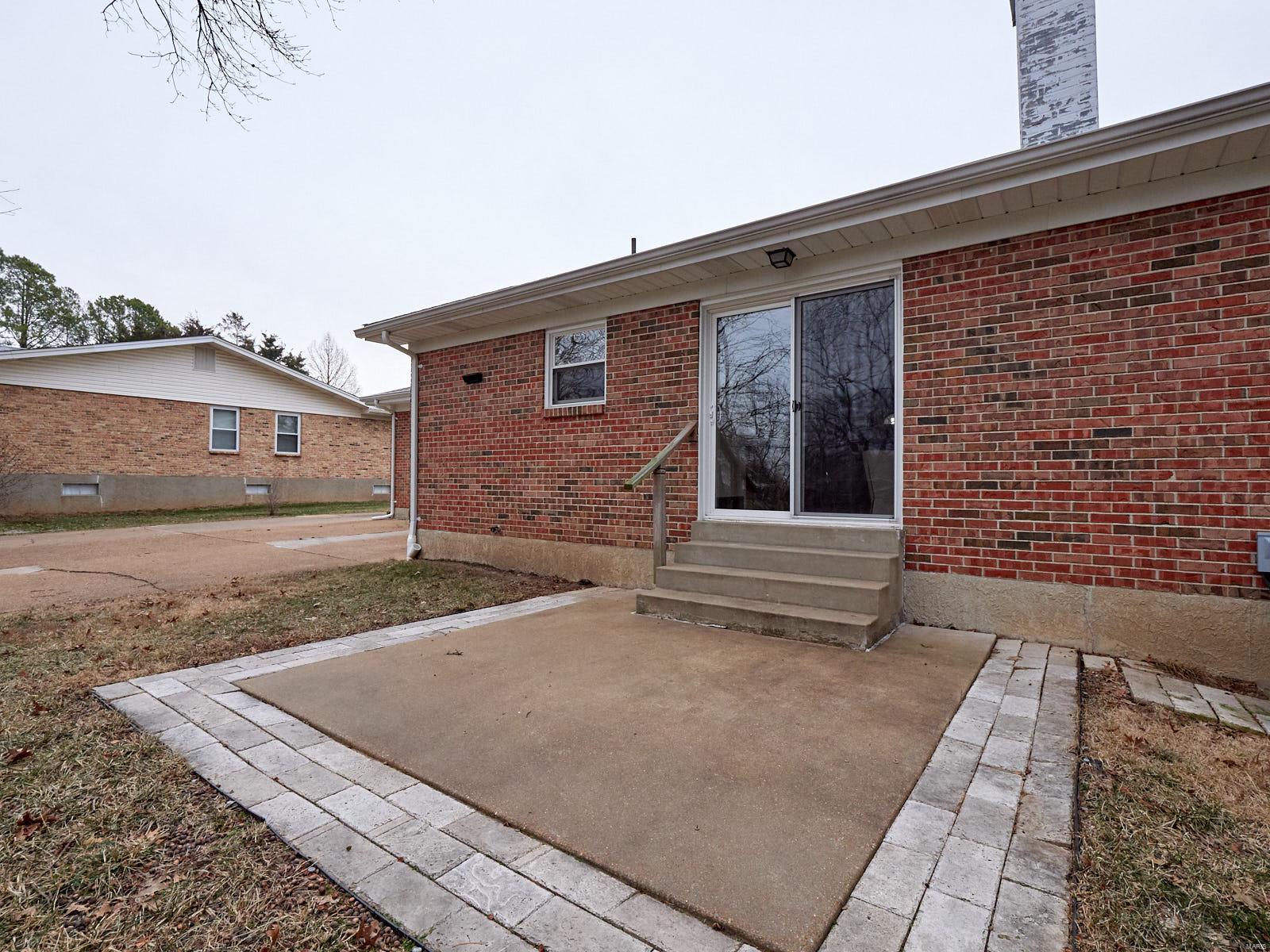 15663 Clayton Road Ballwin, MO 63011 - Photo 21 of 45 Gallery Image 21