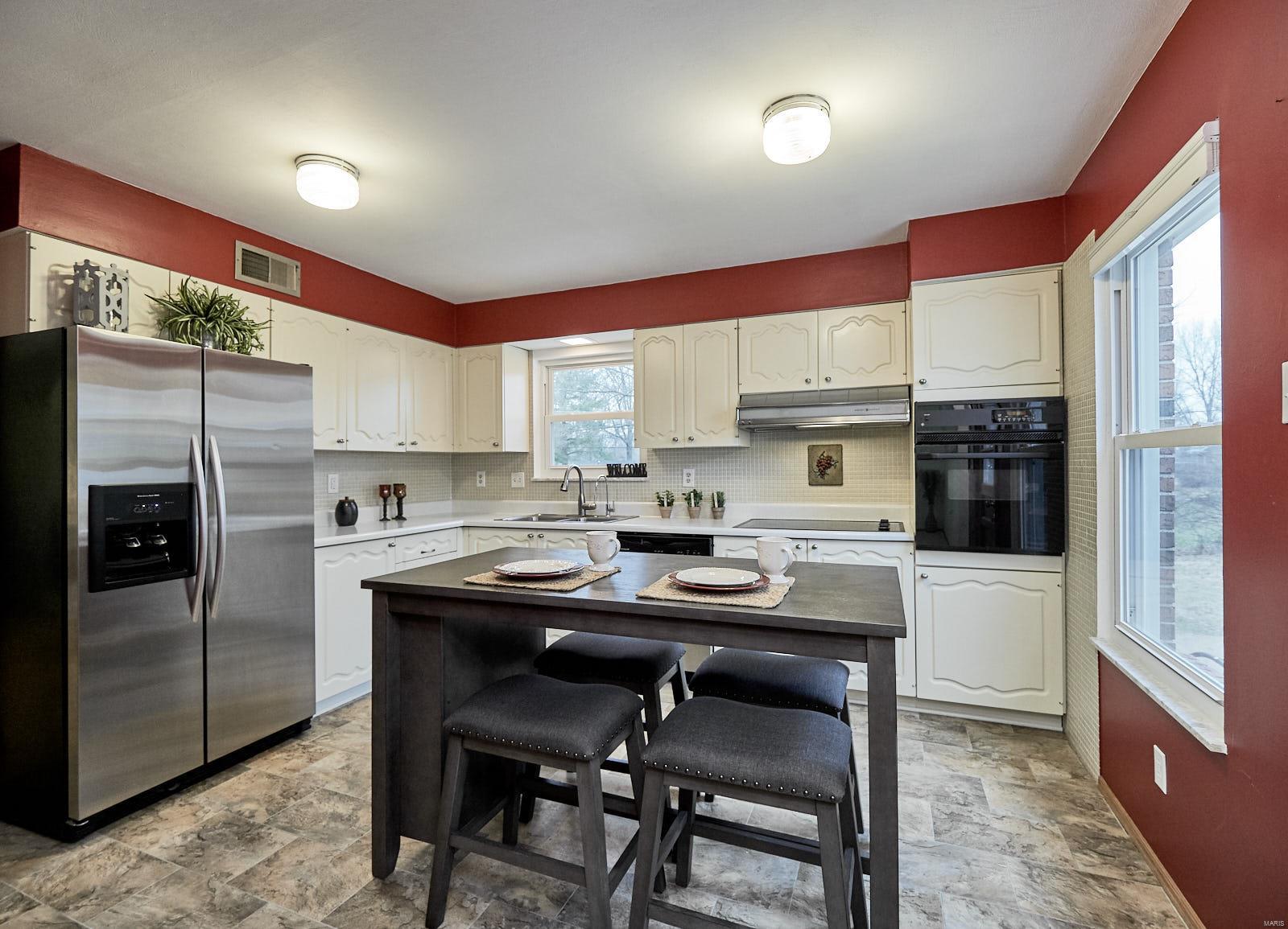 15663 Clayton Road Ballwin, MO 63011 - Photo 5 of 45 Gallery Image 5