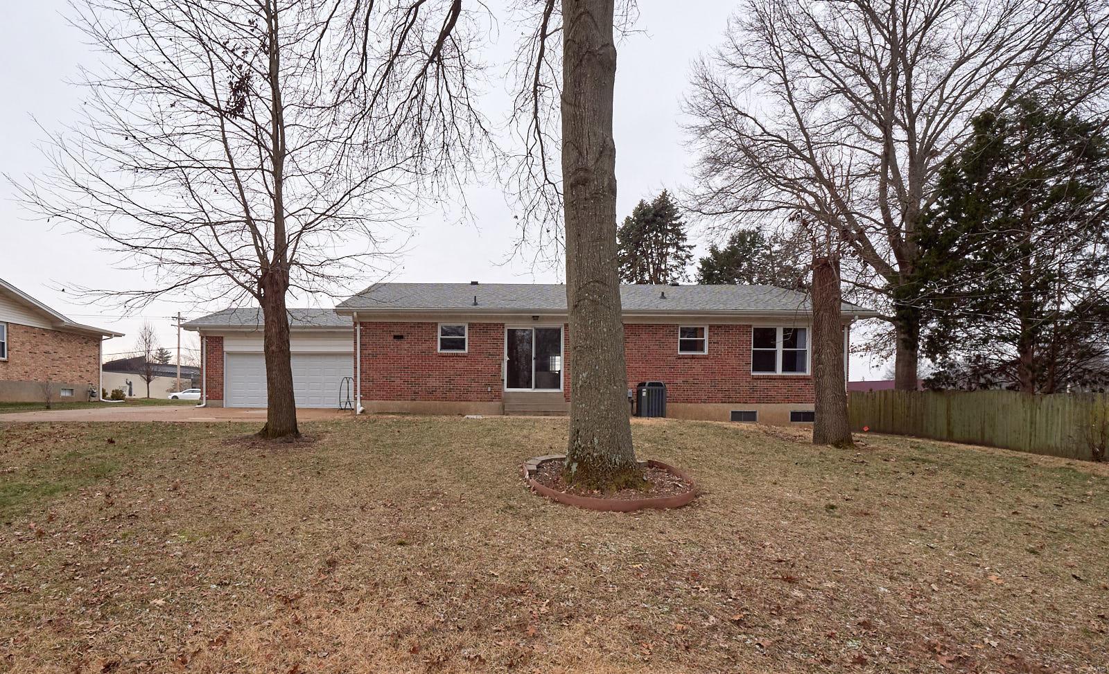 15663 Clayton Road Ballwin, MO 63011 - Photo 43 of 45 Gallery Image 43