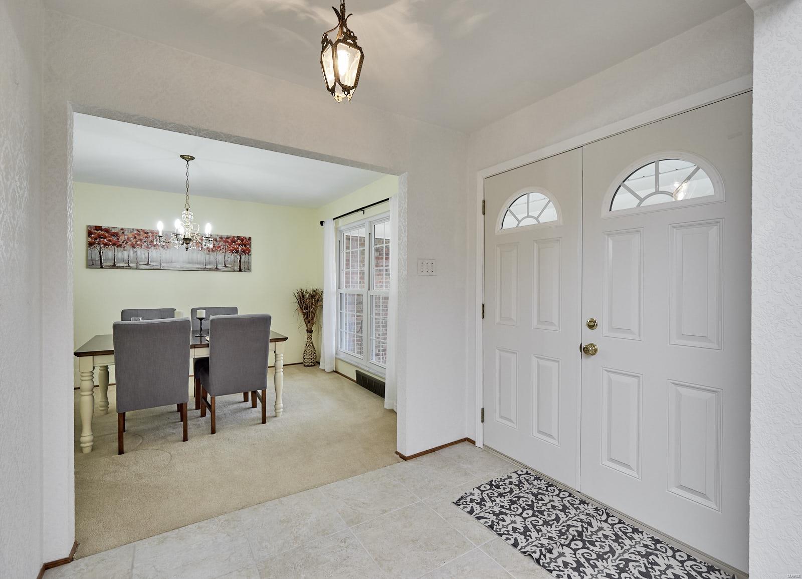 15663 Clayton Road Ballwin, MO 63011 - Photo 9 of 45 Gallery Image 9