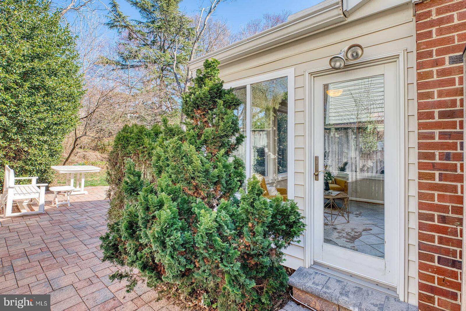 10313 Inwood Avenue Silver Spring, MD 20902 - Photo 26 of 33 Sun room exits to patio