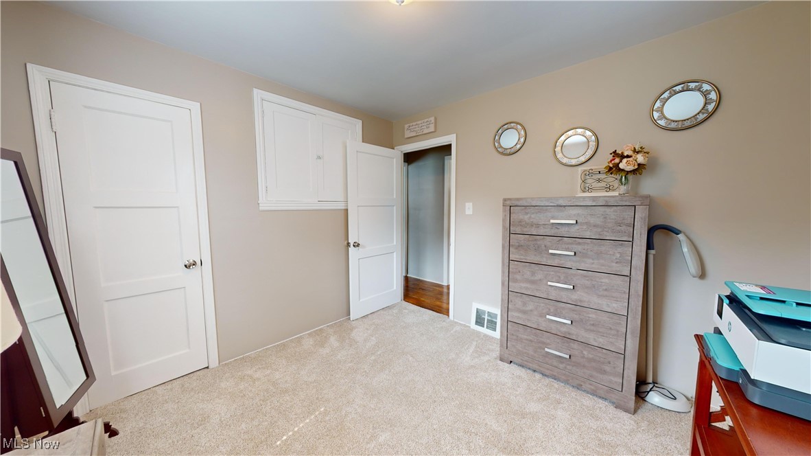 5253 Bridgewater Road Lyndhurst, OH 44124 - Photo 15 of 24