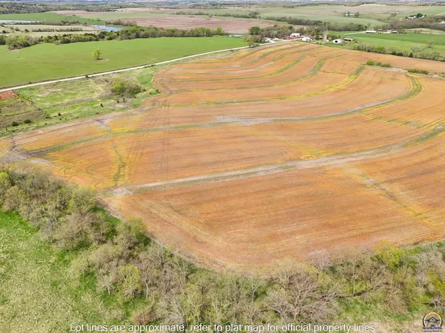 $125,000 | 7402 Southwest Davis Road, Auburn, KS 66402