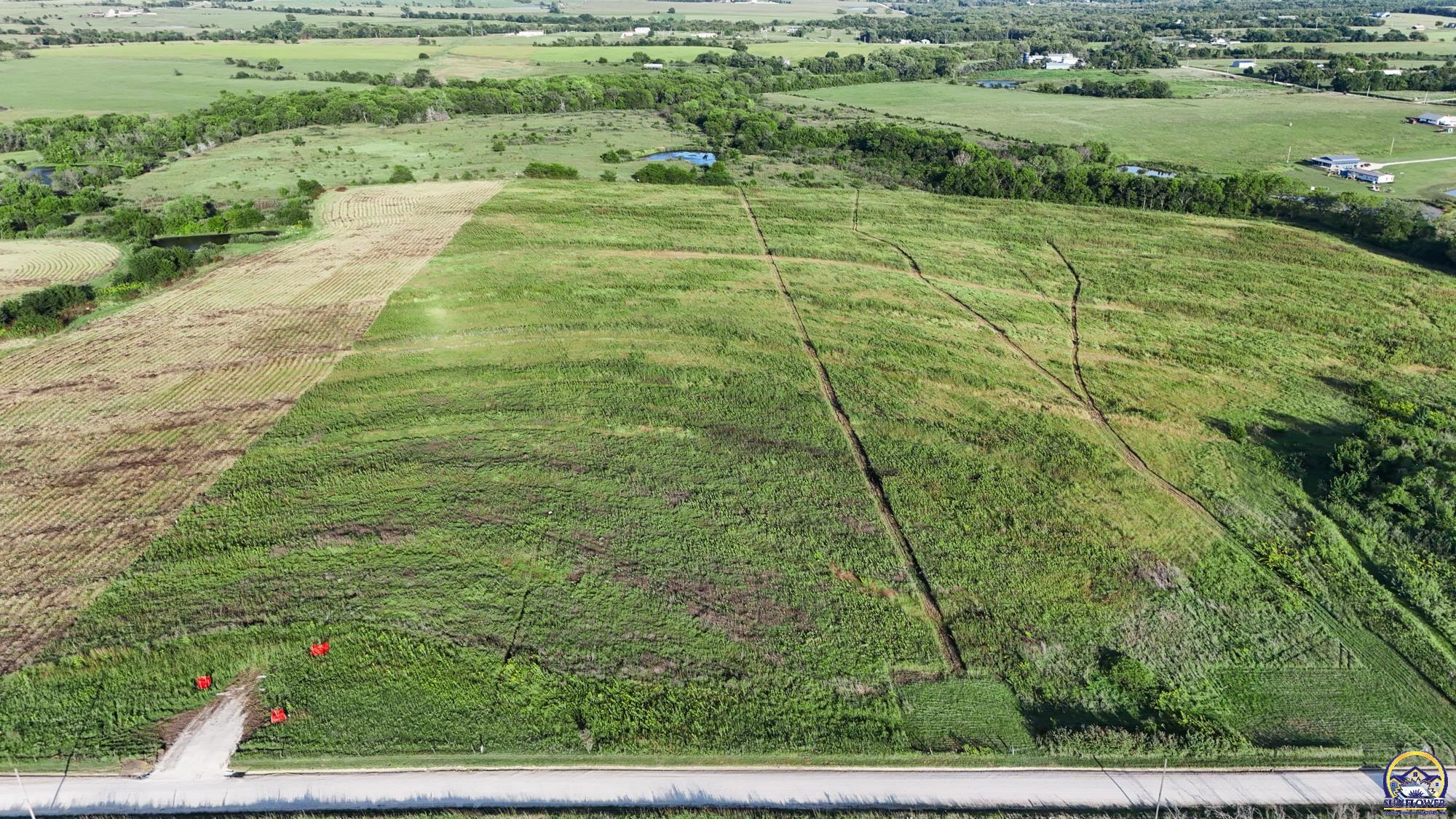 7402 Southwest Davis Road Auburn, KS 66402 - Photo 14 of 24