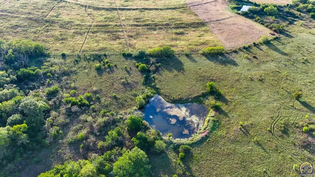 $125,000 | 7402 Southwest Davis Road, Auburn, KS 66402