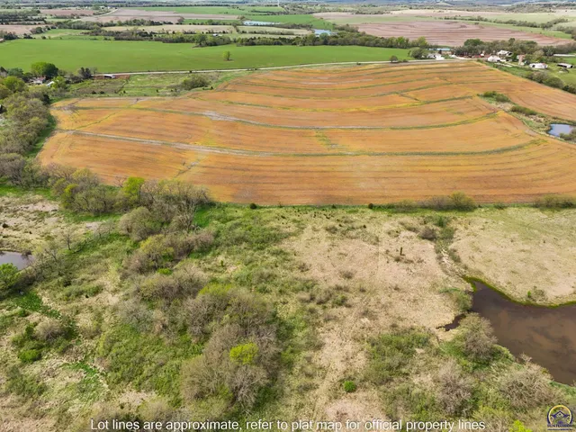 $125,000 | 7402 Southwest Davis Road, Auburn, KS 66402