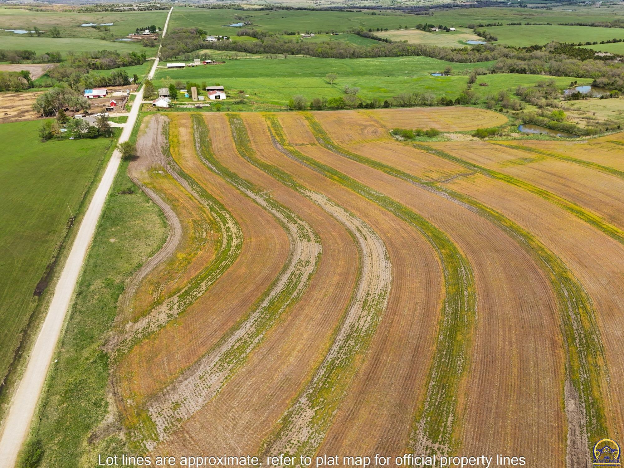 7402 Southwest Davis Road Auburn, KS 66402 - Photo 10 of 24