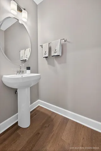 $890,000 | 166 3rd Avenue, Fontana, WI 53125