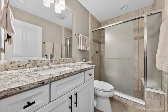 $890,000 | 166 3rd Avenue, Fontana, WI 53125