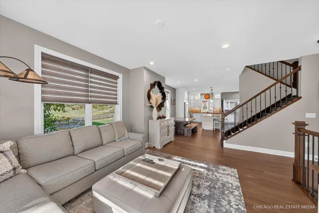 $890,000 | 166 3rd Avenue, Fontana, WI 53125