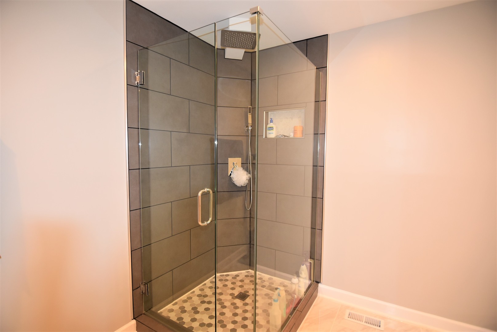 1317 Devonshire Road Buffalo Grove, IL 60089 - Photo 26 of 45